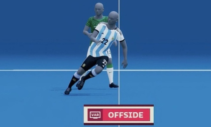 Ồn ào công nghệ bắt việt vị bán tự động tại World Cup 2022: Đừng tranh cãi với “máy”