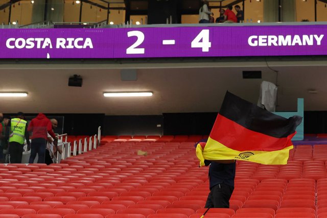 Fan nữ đẫm lệ chứng kiến tuyển Đức mùa World Cup thứ 2 liên tiếp 