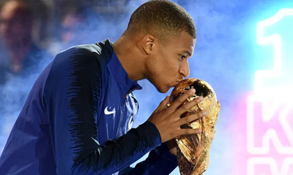 Đội vô địch World Cup có được giữ cúp vàng hay không?