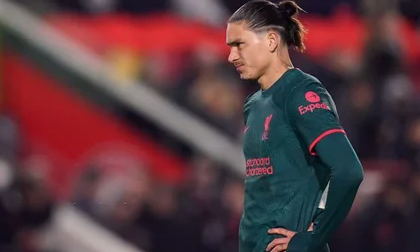 Liverpool thua thảm trước Brentford, lỡ cơ hội áp sát top 4