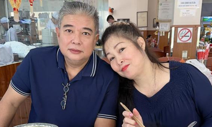 NSND Hồng Vân khoe ảnh kỷ niệm hơn 20 năm ngày cưới với ông xã, còn hành động ngọt ngào như mới yêu