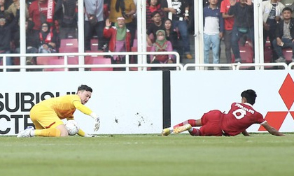 Bán kết AFF Cup 2022: Thủ môn Văn Lâm 2 lần cứu thua, tuyển Việt Nam hoà kịch tính với Indonesia