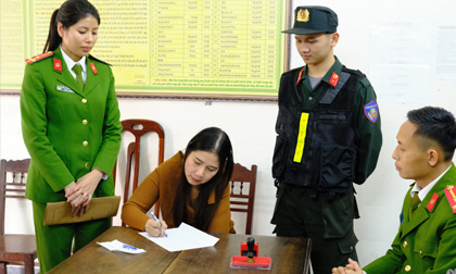 Nữ quái 'cõng' 2 tiền án bị bắt vì tàng trữ 2.600 viên ma túy