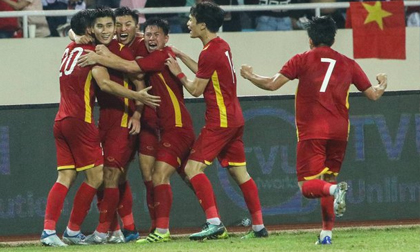 SEA Games 32 chốt độ tuổi bóng đá nam: Tiến Linh, Quang Hải vẫn còn cơ hội