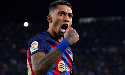 Thắng đậm Sevilla, Barca bỏ xa Real 8 điểm