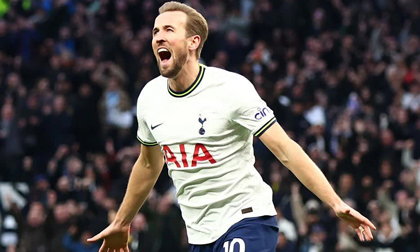 Harry Kane lập kỷ lục, Man City nối dài mạch thua khó tin trước Tottenham