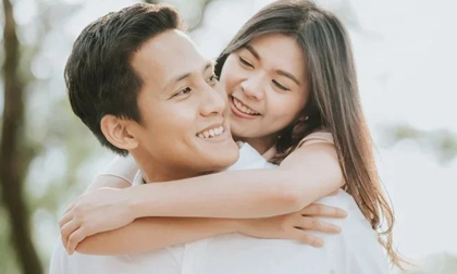 Vợ chồng chênh lệch bao nhiêu tuổi là hạnh phúc nhất? Con số này thật đáng mơ ước