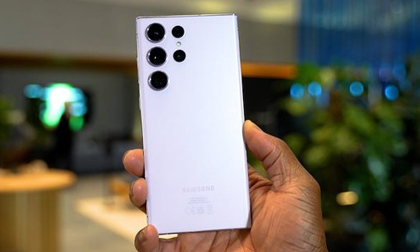 Galaxy S23 Ultra bền đến mức nào: Cực khó để bẻ cong, màn hình dù bị hơ lửa cũng không 'xi nhê'