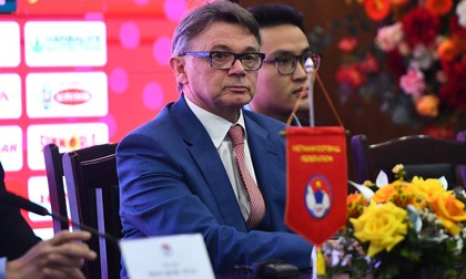 HLV Philippe Troussier hướng tới dự World Cup cùng ĐT Việt Nam