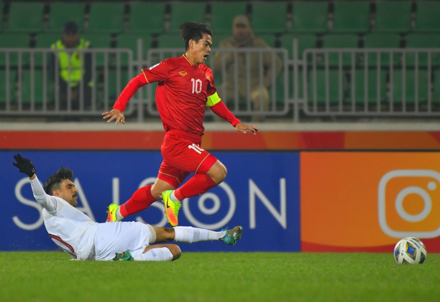 Màn ăn mừng chiến thắng đầy cảm xúc của U20 Việt Nam trước U20 Qatar - Ảnh 8.