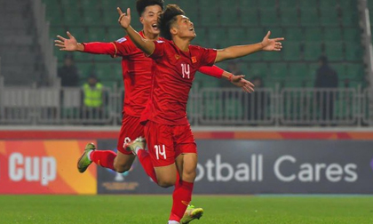 HLV Philippe Troussier triệu tập bổ sung 9 cầu thủ U20 lên U23 Việt Nam