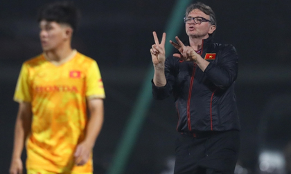 U22 Việt Nam thua ngược CLB V.League, HLV Troussier thu về bài học quý cho SEA Games
