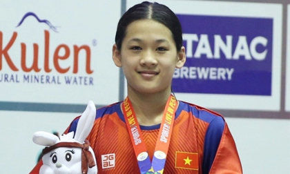 'Tiểu kình ngư' mới của bơi lội Việt Nam vượt qua kỷ lục của Ánh Viên, giành huy chương SEA Games khi mới 14 tuổi