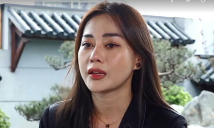 Phương Oanh bật khóc xin lỗi khán giả về ồn ào hẹn hò Shark Bình, khẳng định không phải 'người thứ ba'