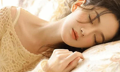 Phụ nữ cô đơn thường muốn làm gì khi đi ngủ: 3 người đàn bà tâm sự thật