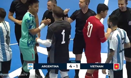 Tuyển futsal Việt Nam bất ngờ tạo ra siêu phẩm vào lưới Argentina