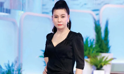 Cát Phượng được bạn trai tặng nửa tỷ để mua ô tô dù chưa từng gặp mặt