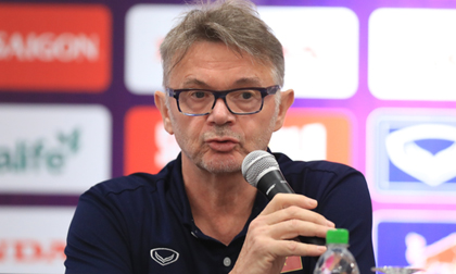 HLV Troussier: 'Công Phượng, Văn Toàn, Quang Hải có thể sát cánh cùng nhau đấu ĐT Syria'