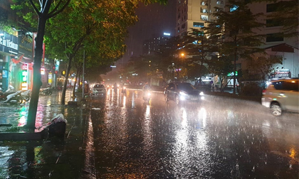 Đêm nay, nhiều khu vực có mưa rất to