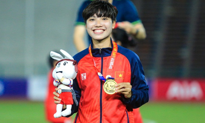 Chuyện của Hoa: Đoá “hoa” vươn lên trước nghịch cảnh, chờ toả hương ở World Cup 2023