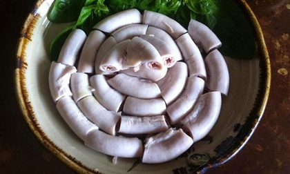 Thêm một thìa này vào nồi: Luộc lòng trắng giòn sần sật, ngon hơn ngoài hàng