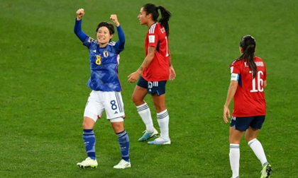 Tuyển Nhật Bản phô diễn sức mạnh, coi như sớm đoạt vé đi tiếp ở World Cup