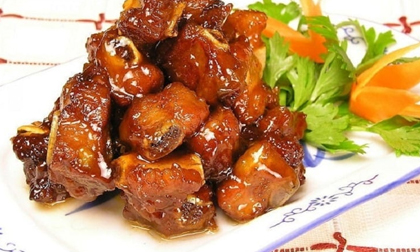Sườn heo làm món gì ngon? Chế biến theo cách này miếng sườn mềm thơm, ngon ‘hết nước chấm’
