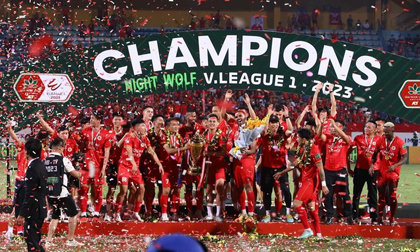 CLB CAHN vô địch V.League đầy kịch tính trong ngày Quang Hải, Filip Nguyễn ghi dấu ấn