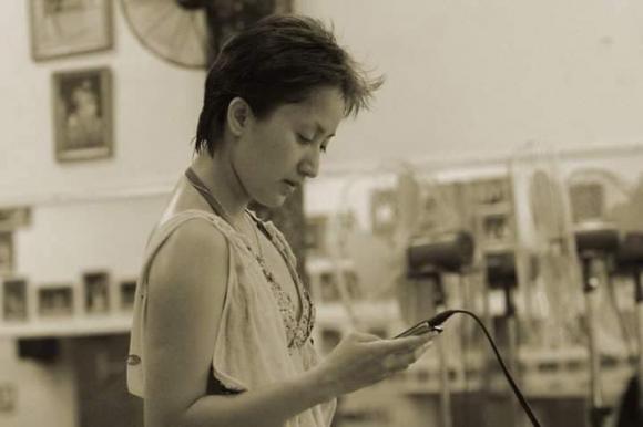 khanh-thi-hiem-hoi-lo-anh-thoi-22tre-trau22-toc-tem-nhu-tomboy-nhan-sac-the-nao-1-ngoisaovn-w720-h480