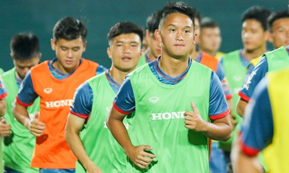 NÓNG: HLV Troussier đôn thẳng cầu thủ Việt kiều 18 tuổi lên ĐTQG, chốt danh sách U23 Việt Nam dự giải châu Á