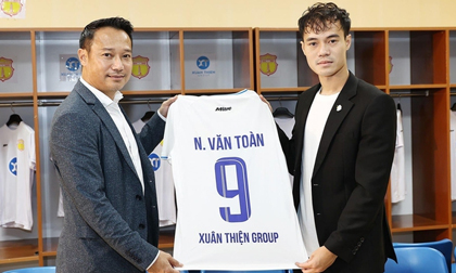 Văn Toàn kí hợp đồng gia nhập CLB Nam Định