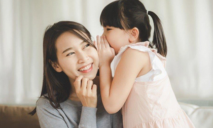 5 hành động của trẻ chứng tỏ chúng yêu mẹ rất nhiều