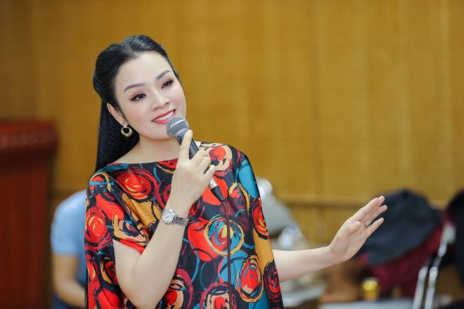 10-nghe-si-hoc-gioi-nhat-nhi-showbiz-viet-2-ngoisaovn-w2000-h1333 5