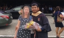 Người mẹ đã khuất đột nhiên xuất hiện trong lễ tốt nghiệp của con trai theo cách không ngờ
