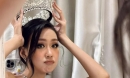 Hoa hậu Bảo Ngọc đáp trả khi bị nói ba mẹ có điều kiện nên thừa tiền mua giải