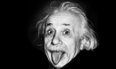 Hầu hết các bức ảnh của Einstein đều chụp phần trên của cơ thể? Khi bạn xem bức ảnh toàn thân của ông, bạn sẽ hiểu