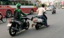 Hành động tưởng giúp người nhưng lại vi phạm quy định giao thông, có thể bị phạt tới hàng chục triệu đồng