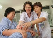 dau-nam-nghe-chuyen-tay-di-hoc-y-hoc-co-truyen-ta-76607.html