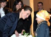 ngam-de-nhat-phu-nhan-syria-dep-nhu-sieu-mau-80725.html