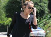 miley-cung-tim-vui-bang-cach-rach-tay-89980.html