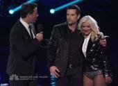 christina-aguilera-bi-chi-trich-vi-dien-do-phan-cam-trong-the-voice-97079.html
