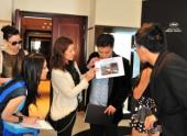 sao-viet-hoi-hop-truoc-gio-buoc-tren-tham-do-cannes-2012-99083.html