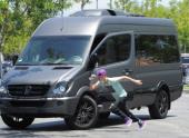 justin-bieber-danh-nhau-chi-mang-voi-paparazzi-99624.html
