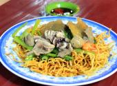 quan-mi-xao-gion-dong-khach-ngay-goc-pho-151835.html