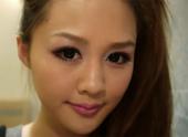 video-trang-diem-mat-to-don-gian-cho-ban-nu-128313.html