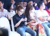 bich-phuong-duoc-tien-cookie-dua-don-du-show-thoi-trang-163102.html