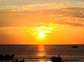 ngam-anh-binh-minh-tren-bien-thien-cam-170655.html