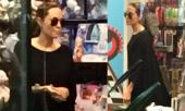 angelina-jolie-bi-phat-hien-khong-deo-nhan-cuoi-tu-1-thang-truoc-240271.html