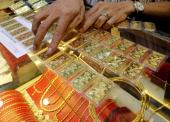 gia-vang-ngay-1112-tiep-tuc-lao-doc-243507.html