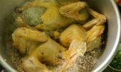 tuyet-chieu-luoc-ga-khong-can-nuoc-van-mem-ngon-ngot-thit-288830.html